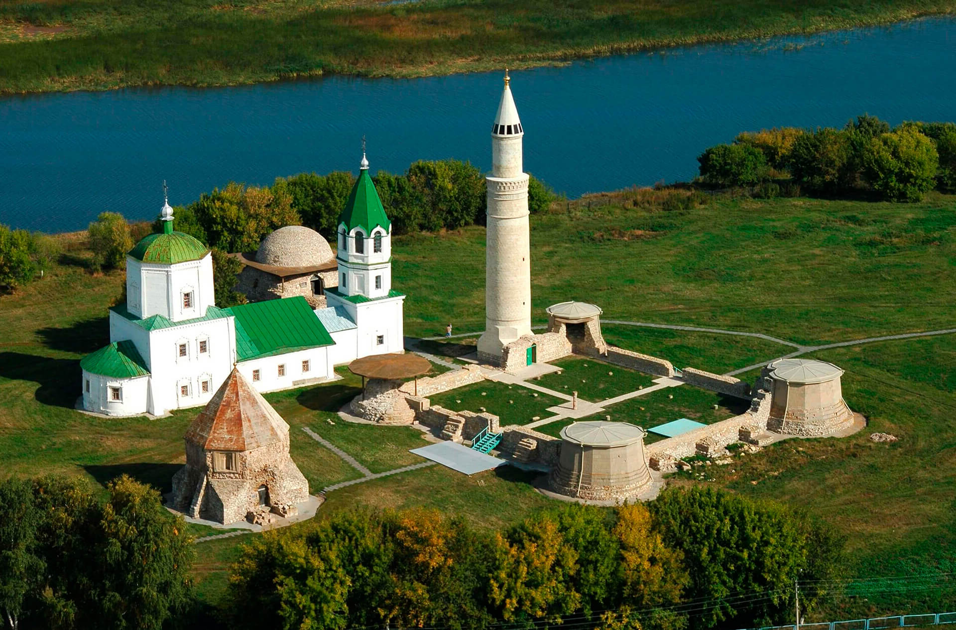 Сайт булгар. Музей-заповедник Булгар. Городище Булгар Татарстан. Заповедник «Городище Булгар». Булгарский историко-археологический комплекс.